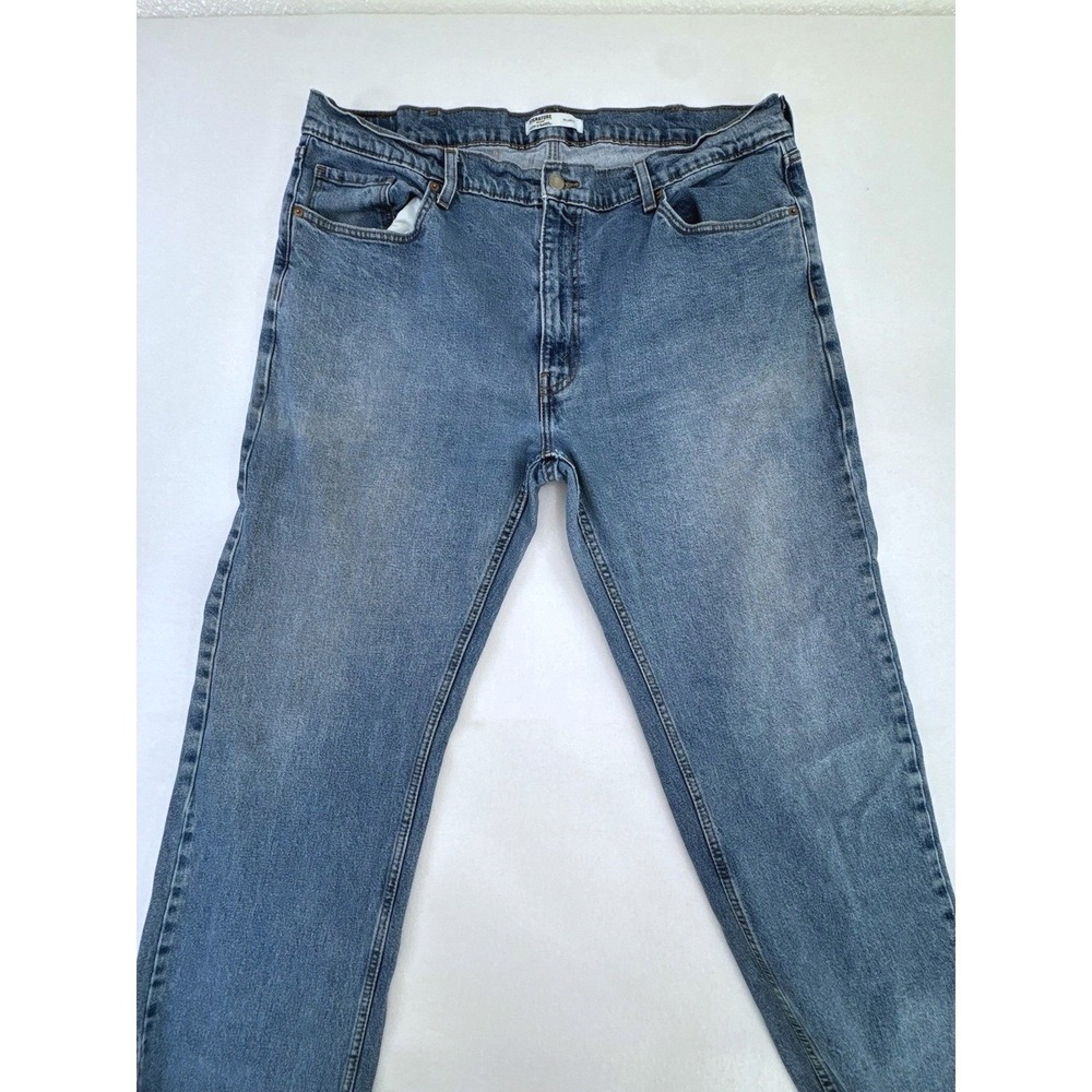 Signature by Levi Strauss Gold Label Mens Medium Wash Straight Leg Jeans